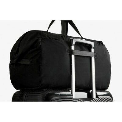 Bellroy Sports & Travel Bag with Custom Logo Branding – Wide-Opening Design, Multiple Zip Compartments, Detachable Strap