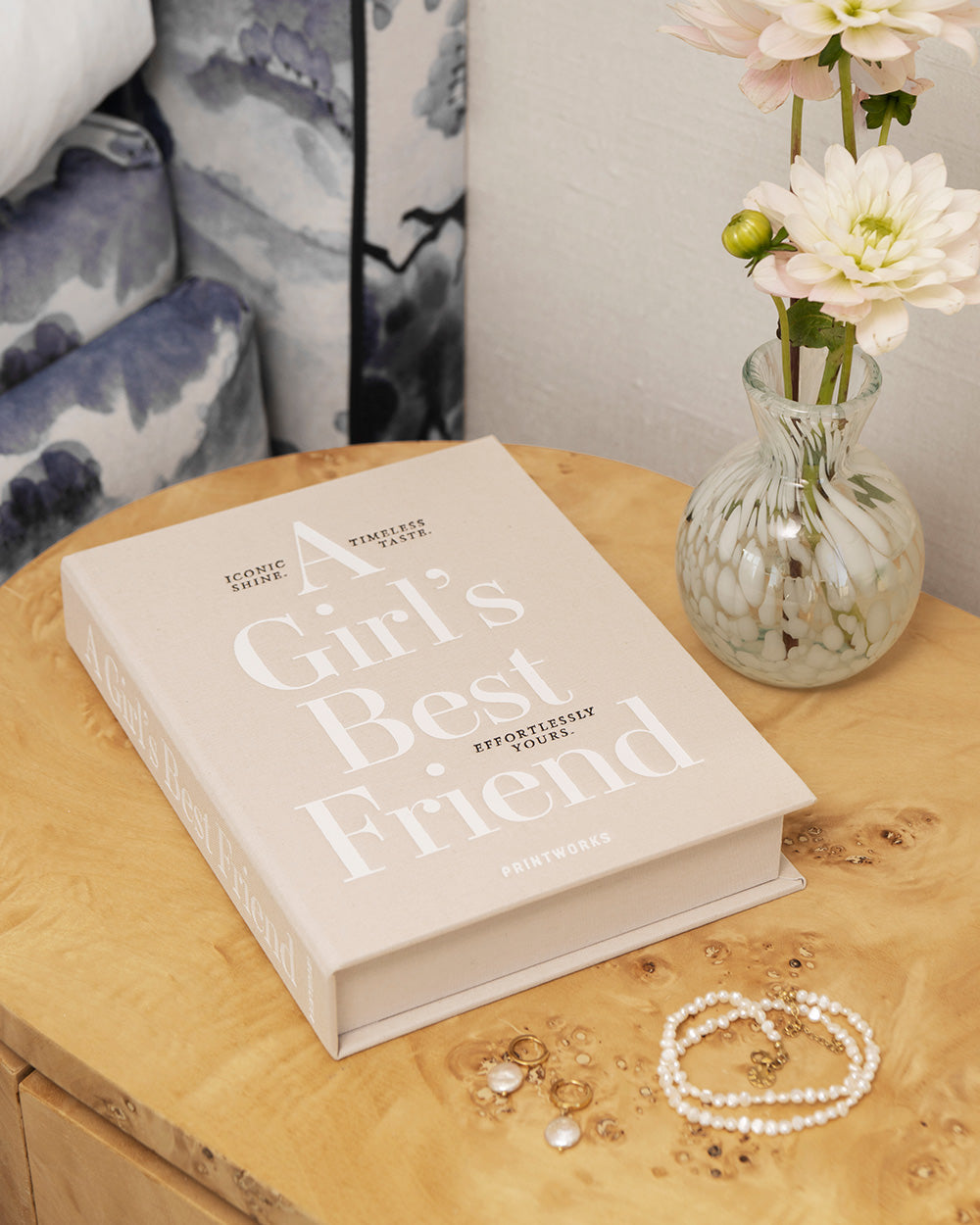 A Girls Best Friend, Beige – corporate gift by EWA Gifts